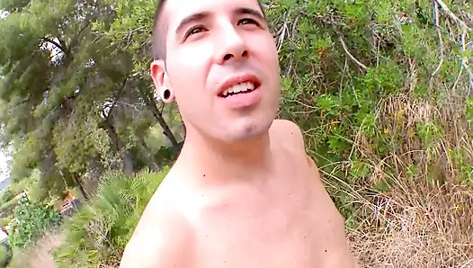 Межрасовый секс вчетвером для двух черных и белых шлюшек