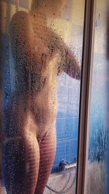Thrilling moment from "Watch me play & shave in my shower - Voyeur Time with Annika Belle"