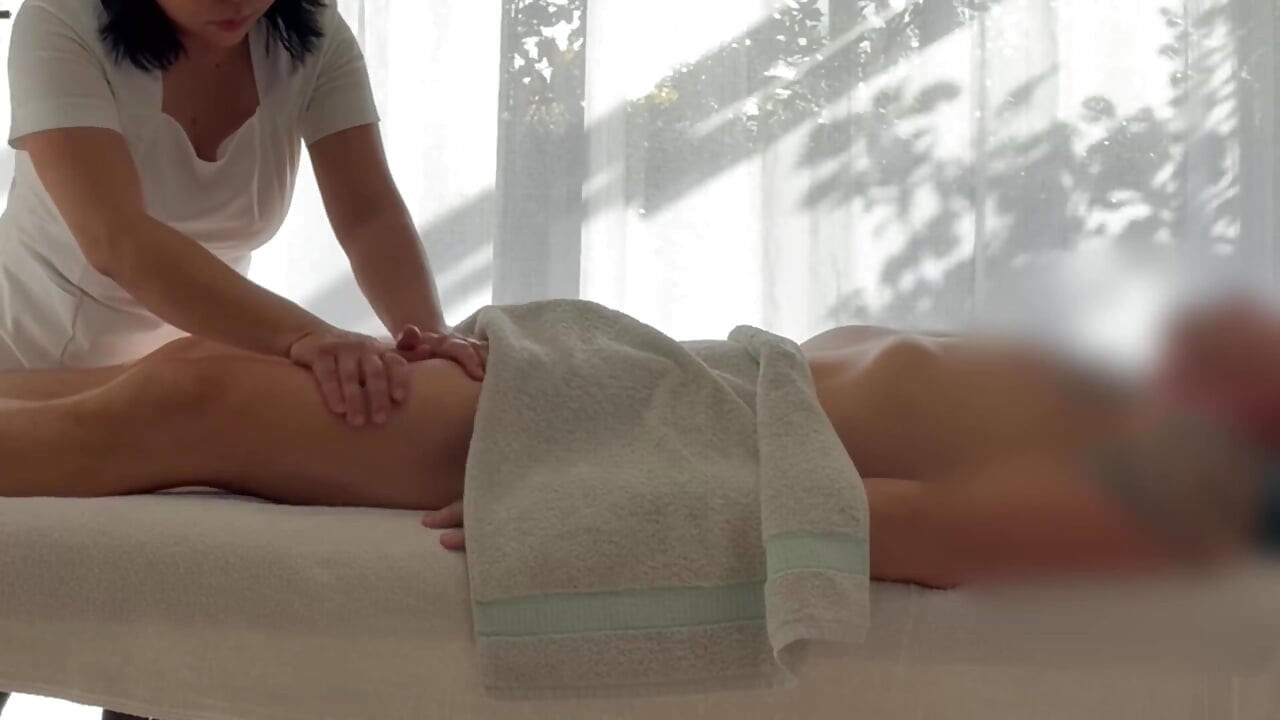 Asian Massage Parlor with Real Happy Ending