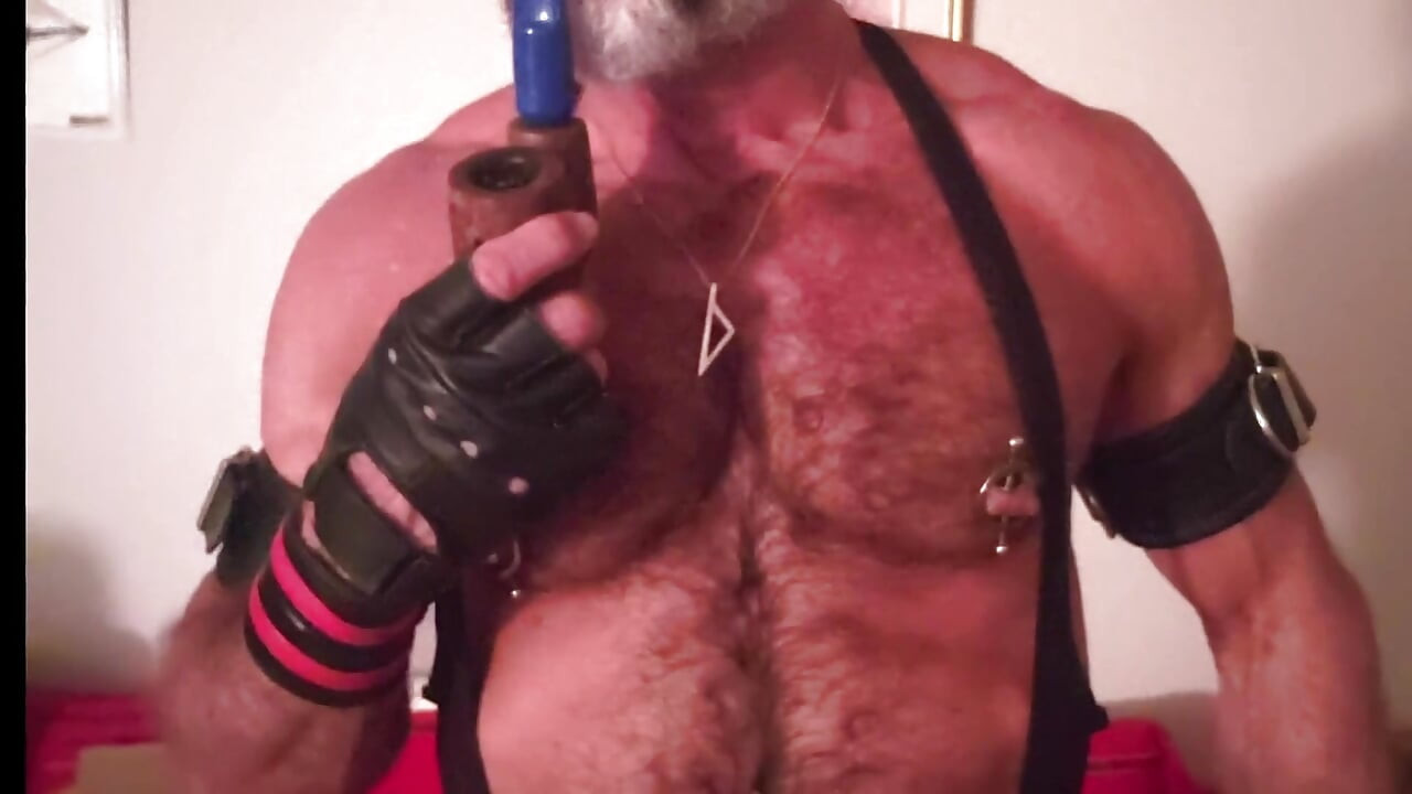 The Singlet Smoker