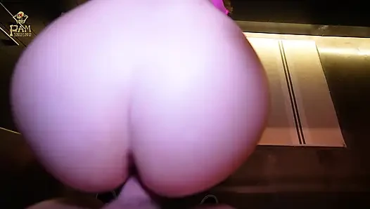 Blowjob hardcore ceroboh berakhir dengan mani muncrat di muka