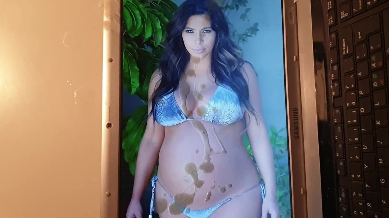 Penghargaan muncrat Kim kardashian 15