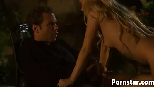 Horny Pornstar Ava Vincent Enjoys Hardcore Sex