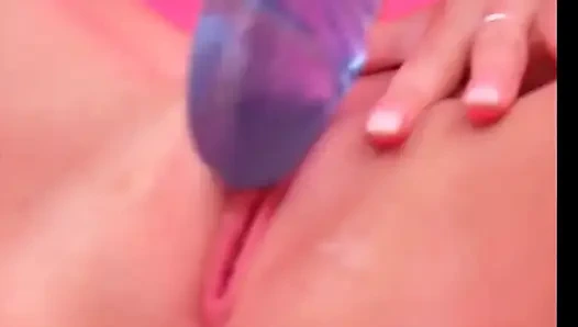 Mavi dildo ile yalnız