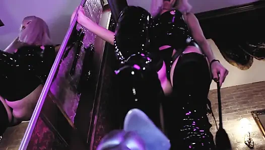 Hot fetish mistress Eva Latex show big black dildo toy dominatrix domina solo kink