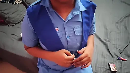 Bangladeshi girlfriend seduced her boyfriend while smoking and licked his balls part 1