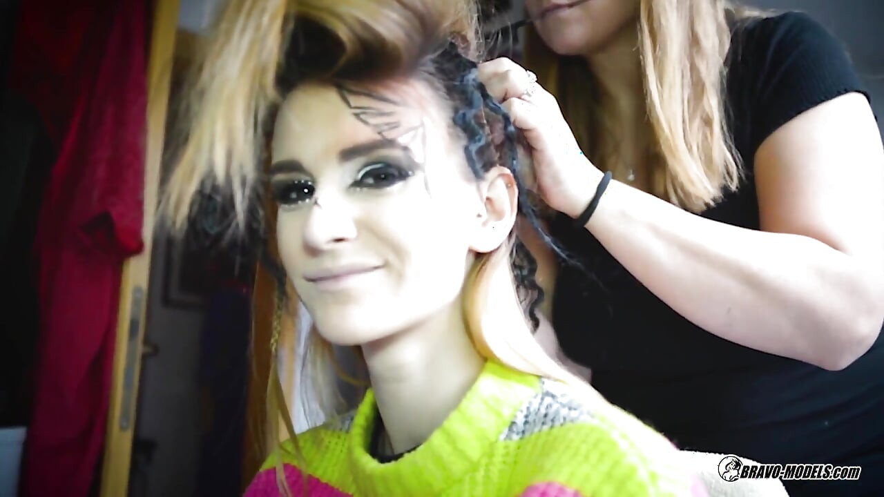 Adelle Unicorn - Cosplay VR Content Backstages