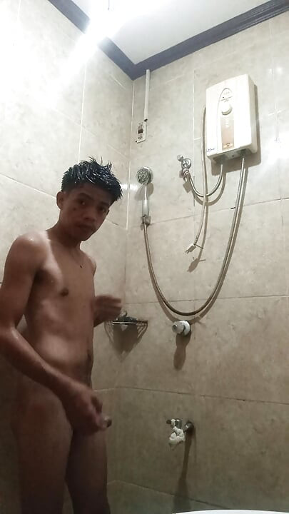 #1 Creator Jameson Official Gets Soaked: Shower Piss & Cum