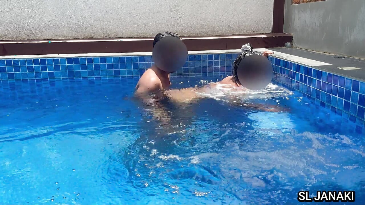 Desi para ryzykowny Andawater Pool Sex - Underwater Milk Press Boobs, Doggy Fuck & Cum in Mouth