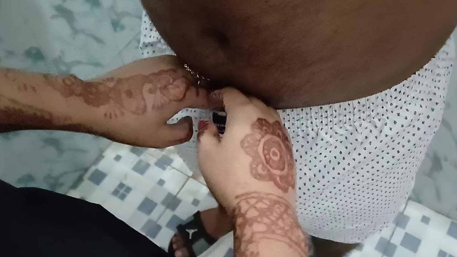Mja aagya loda khada karne mein