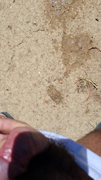Nice outdoor pissing