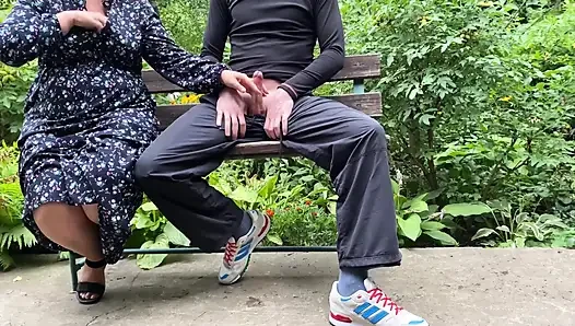 Жена куколда просит меня дать ей свою сперму