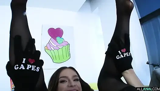 Anal-Assist mit April und Anna Claire