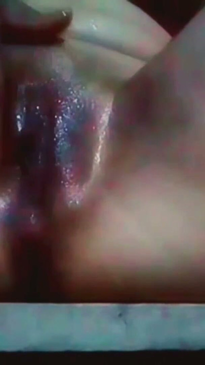 The hot girl massaged her pussy with oil and got her pussy fucked hard.  First time sex.  The excitement of a hot sexy girl.  Ve | Clip 1