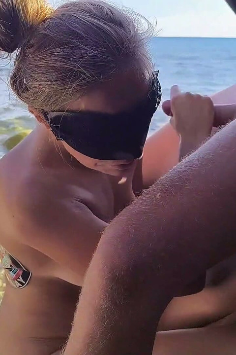 Beach - Blowjob & Oral Creampie on Secret Shore