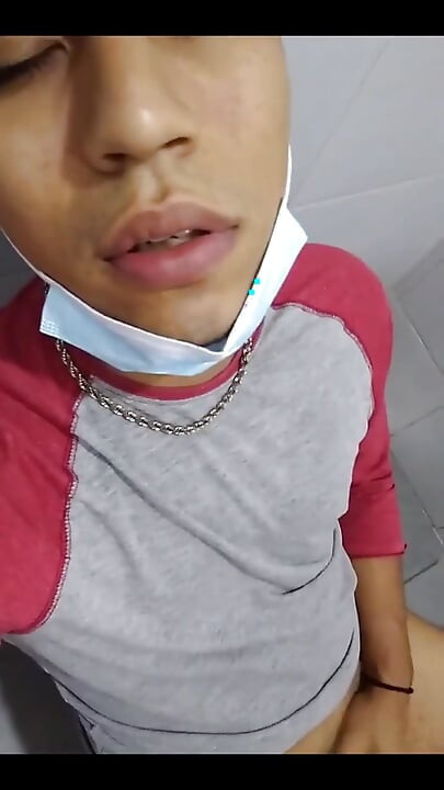 5 Minutos in Toilet