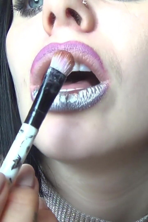 Silver juicy lips