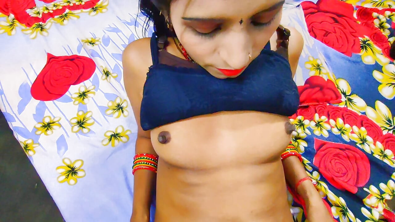 Chachi ka moot nikala chudai me- Chachi sex video shoot- Hot chachi pissing during fuck. in Hindi audio