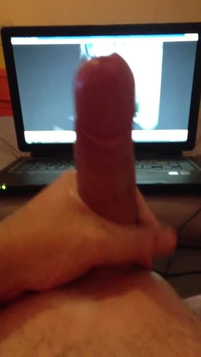 Pancutan mani penghormatan untuk MILF Tina