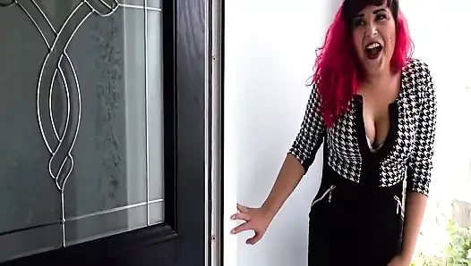 Millie Santoro - отсос у фанатки