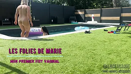 My Friend Adélie Takes My Apart