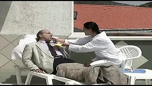 Bana Karşı Sıraya Giriyor