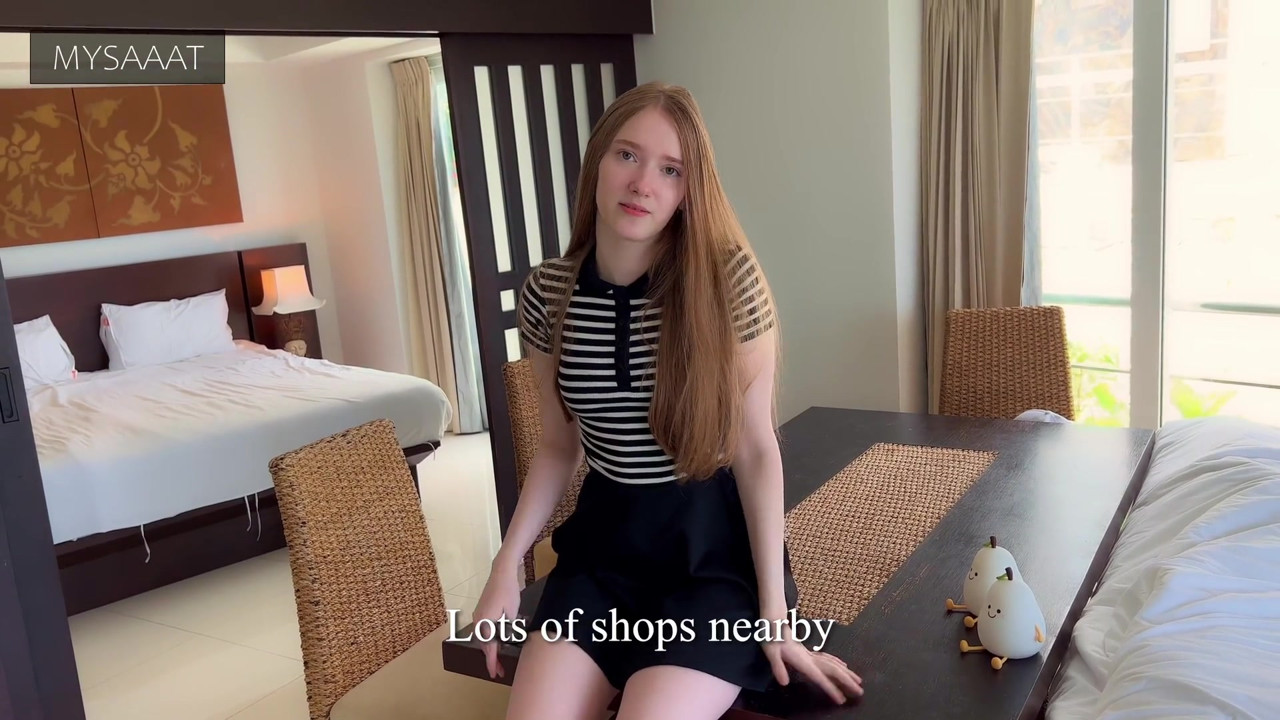 貪欲な不動産業者は観光客とセックスしたかった