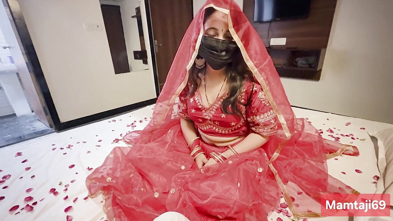 Bhabhi ko Hotal Bolaya , kaisi h Bhabhi ki chut