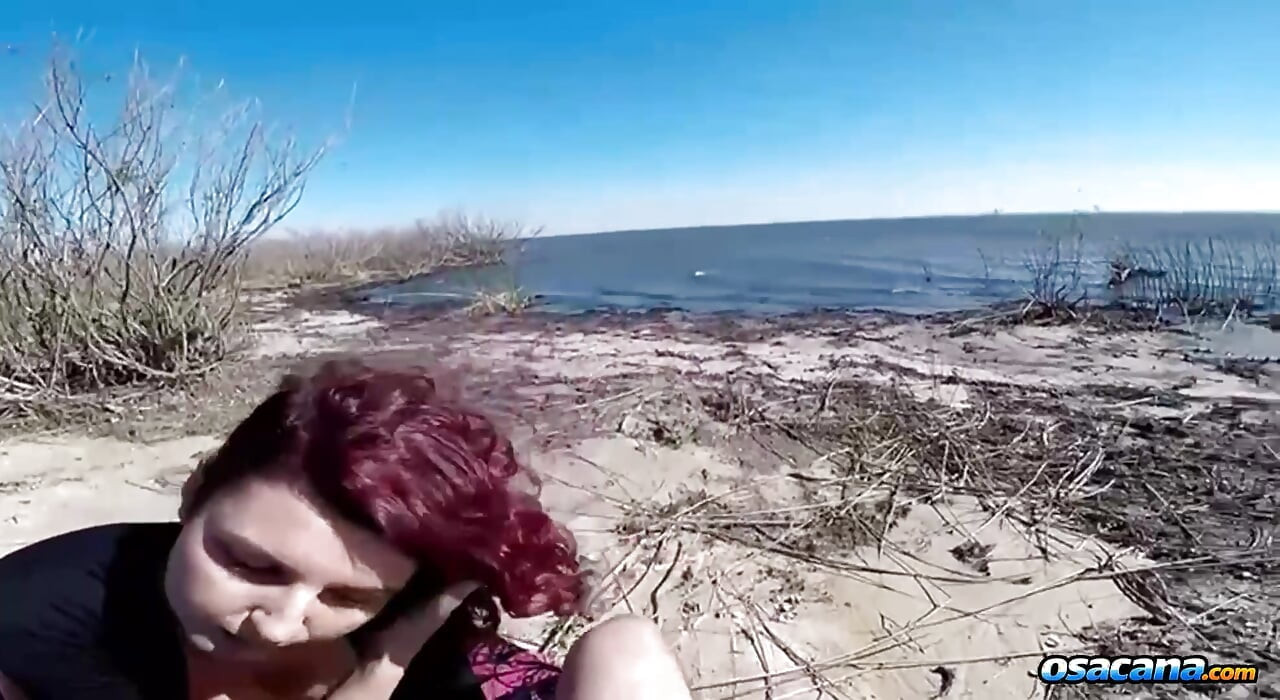 Fucking hot with the naughty girl on the beach in public
