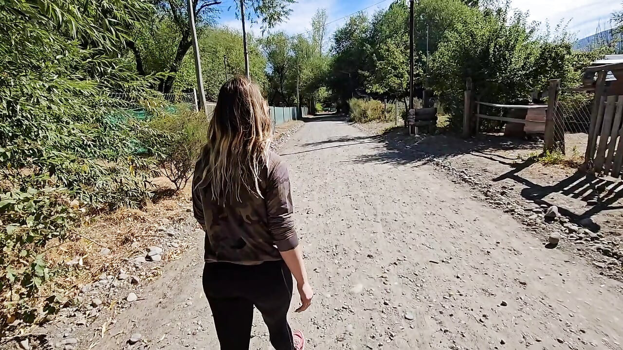 I Meet an Old Friend Along the Way and Invite Him to Fuck