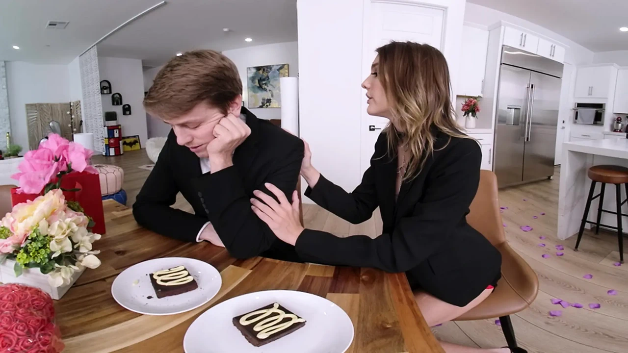 在情人节操Kenna James的屁股 - 第一人称视角