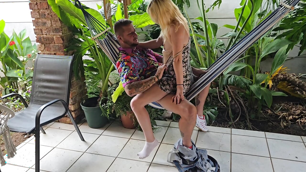 Hawaii vakantie sletterige vriendin bovenop