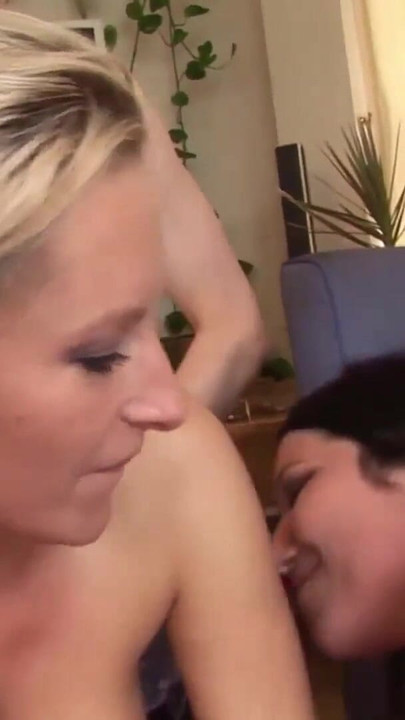 Jaw-dropping moment from "Using chubby and slim amateur MILFs"