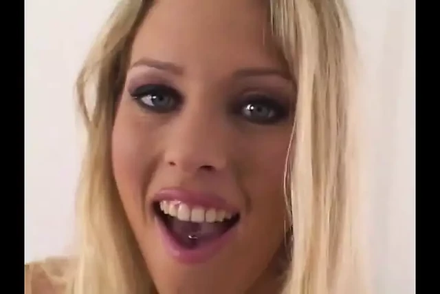 Fallon Sommers Loves Being Filmed As She Sucks Cock feat. Fallon Sommers,Jonny G - Perv Milfs n Teens