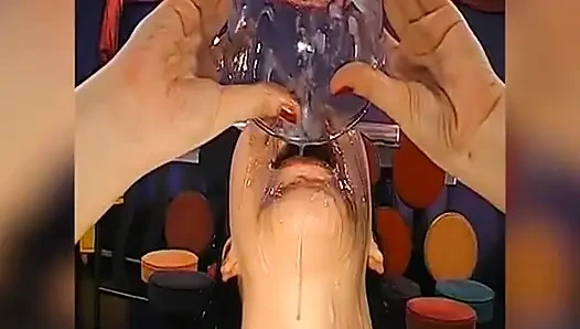Spermacocktail - Die Heiße Brunette Will Es Schlucken