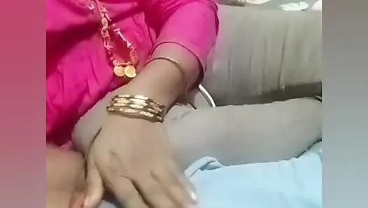 Nyepong kontol pemilik rumah