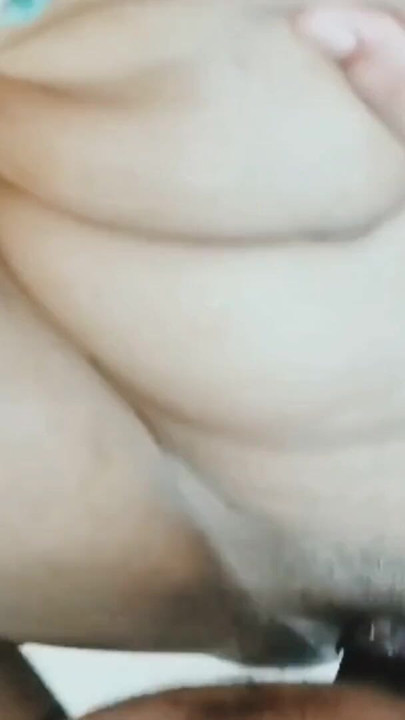 cute girl showed boobs and fingering viral video | Clip 2