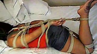 Sexy amateur sturuggles in barefoot hogtie