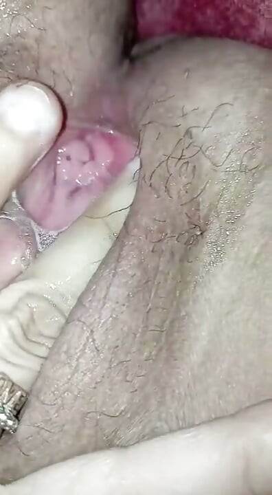 Desi gril Teen bottel Orgasam Wet Pusssy