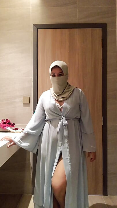 Do you like my ass? "Miss me yet? I can fix that... 💦