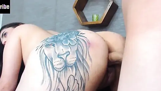 Linda colombiana es follada en pov