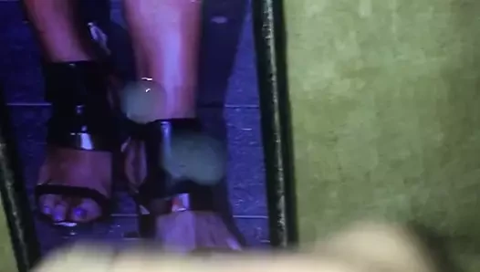 Cum üzerinde charlotte flair büyük seksi ayaklar