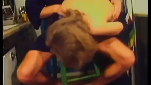 Jesse Adams bir kızla sikişiyor