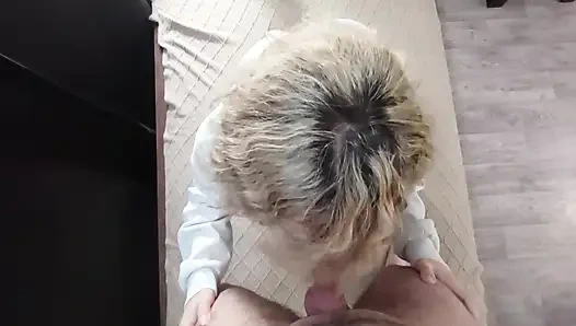 Я тщательно трахнул свою соседку по комнате в студенческом общежитии и вошел на ее задницу