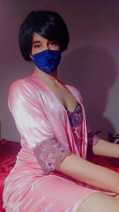 Pamela femboy to introduce herself