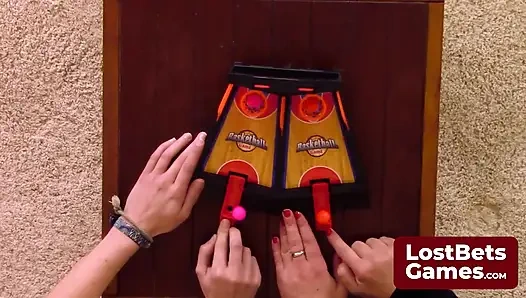 Tobi shines in this Strip Basketball Flippies game