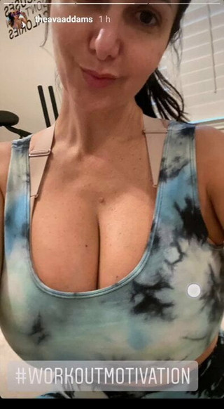 Tetas de Ava Addams