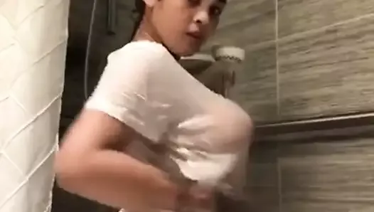 Hot latina twerk in shower