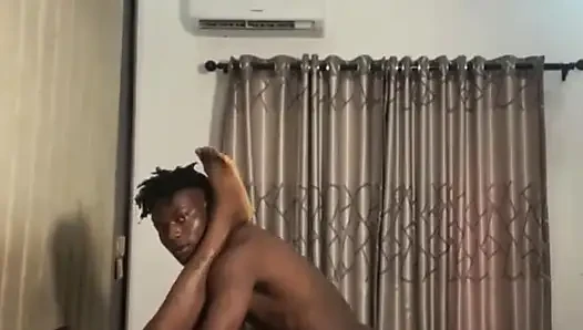 Thug twink erkek kardeşimi sikiyor