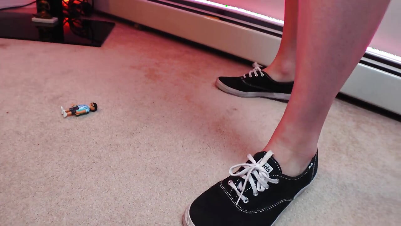 Giantess Little Man Femdom Sneaker Foot Fetish 1080p